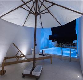 Selection of 5 bedroom seafront villas with heated pool on Ciovo near Trogir, sleeps 10